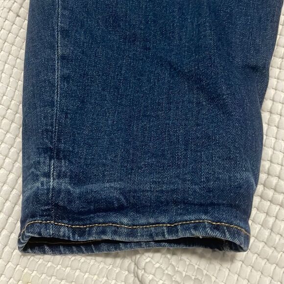 NWT- Old Navy- 26+. Extra High Rise Sky-Hi Straight - Picture 5 of 10